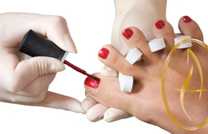 Aplicação de verniz gel nas unhas
